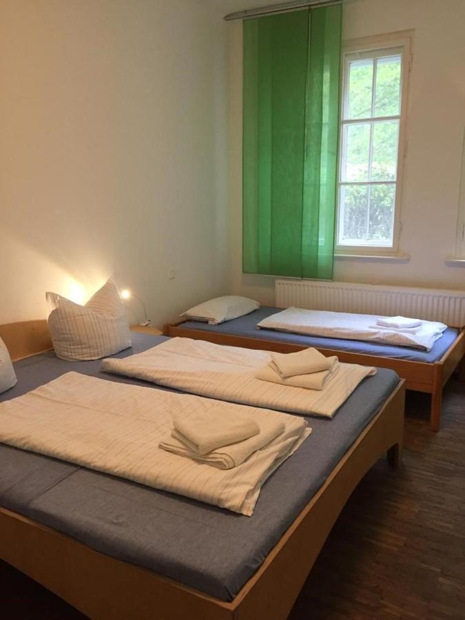 Gastehaus Schwanenwerder Hostel - Berlin — Fotos 3